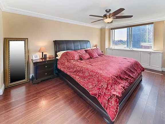 515 E 79Th St - Photo 6 of 10