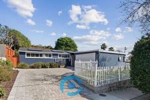 featured image of 2047 Finch Ln