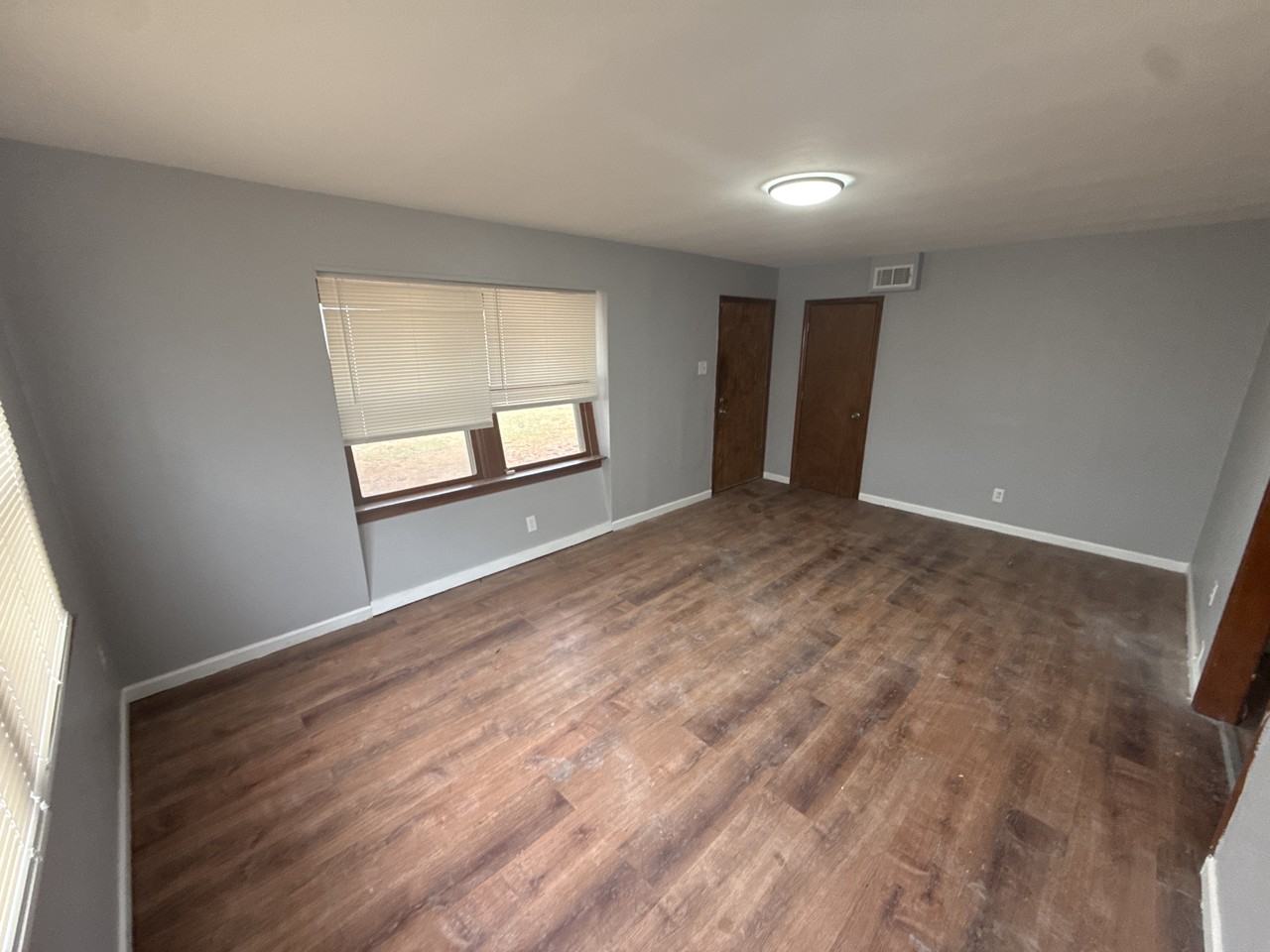 1134 Laredo Ave - Photo 7 of 18