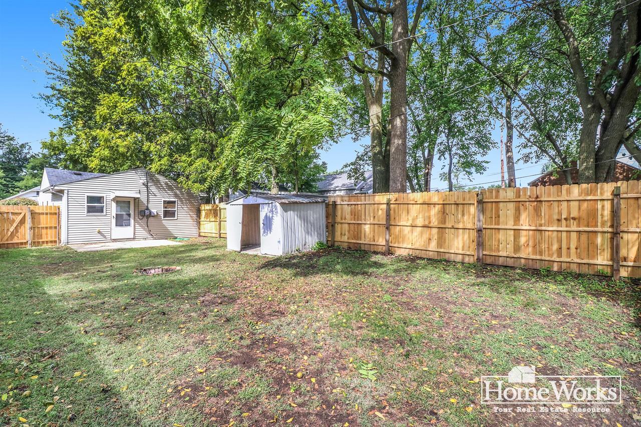 610 S 26th St - Photo 3 of 17