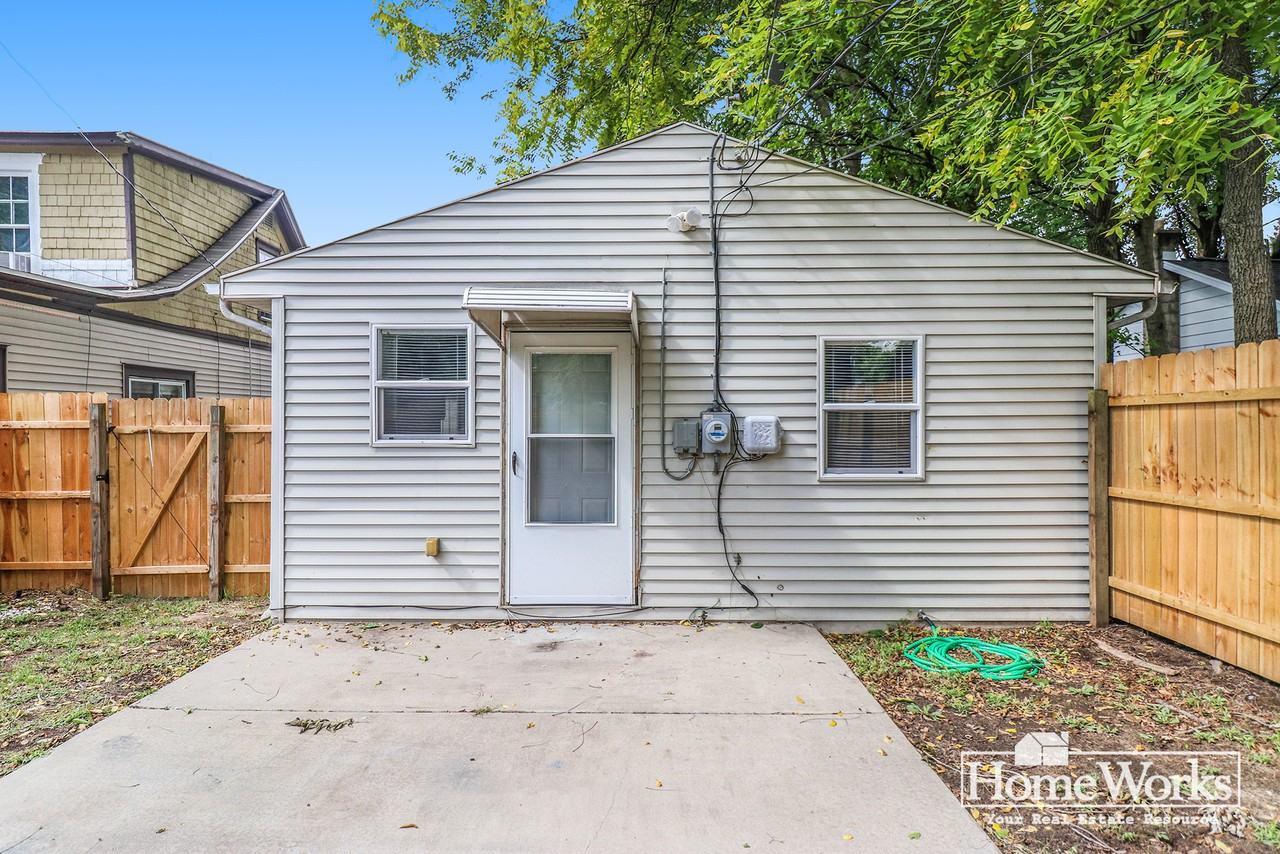 610 S 26th St - Photo 5 of 17