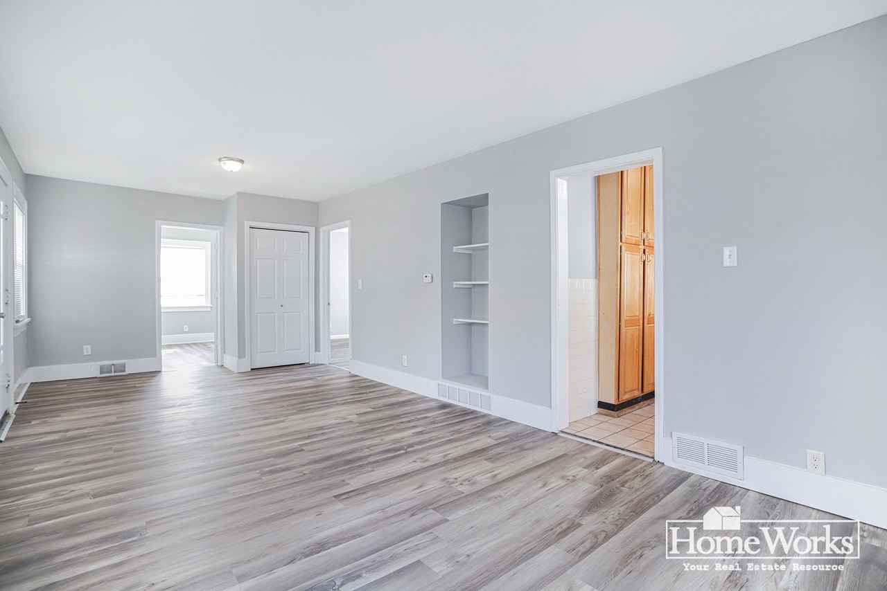 1101 S 33rd St - Photo 3 of 17