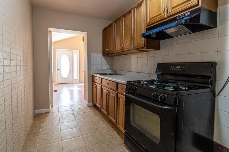 732 Old Riverside Rd - Photo 4 of 19