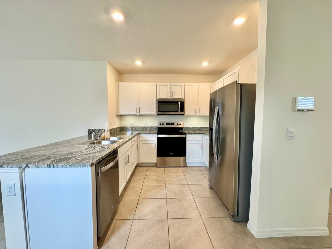 16942 Trite Bend St - Photo 6 of 40