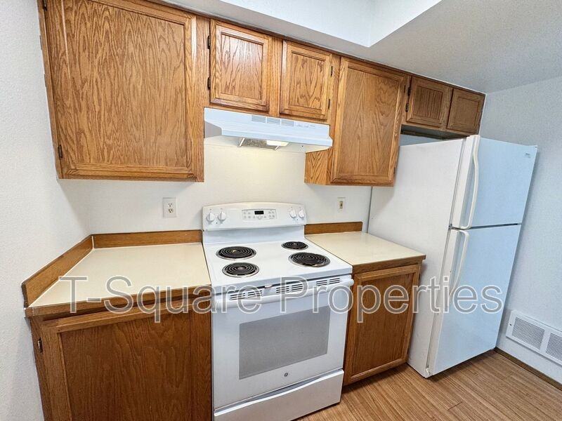 225 164th St Se #102 - Photo 5 of 24