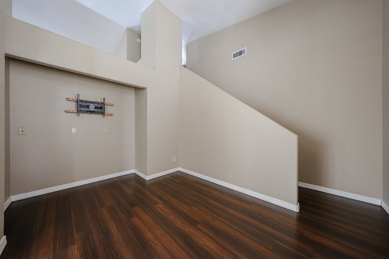 6126 E Juniper Ave - Photo 5 of 50