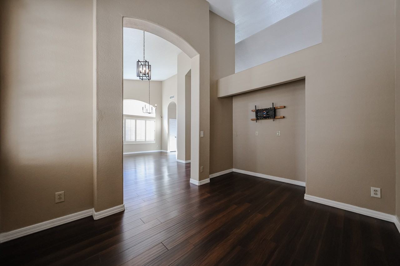 6126 E Juniper Ave - Photo 6 of 50