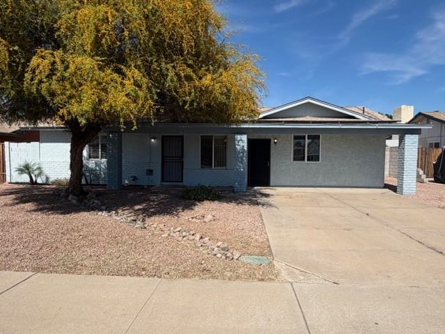 302 W Taro Ln - Photo 2 of 32