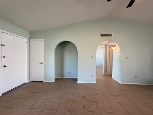 302 W Taro Ln - Photo 4 of 32