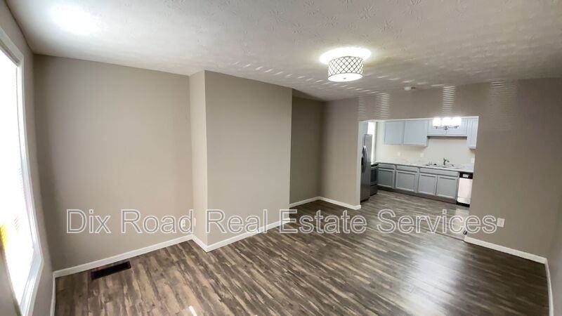 502 Ross Ave #1 - Photo 4 of 17