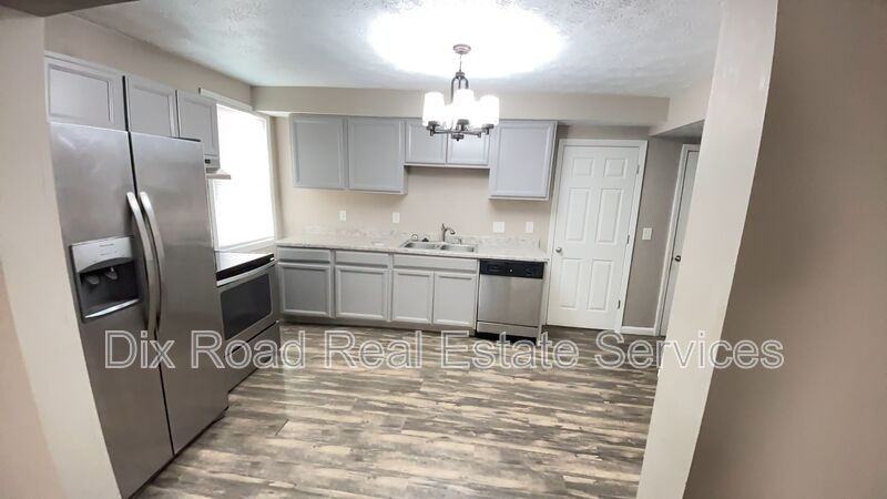 502 Ross Ave #1 - Photo 6 of 17