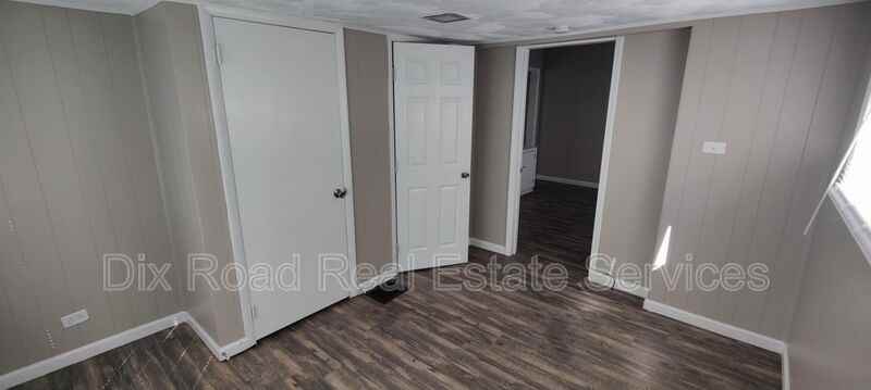 702 W Fairview Ave - Photo 6 of 20