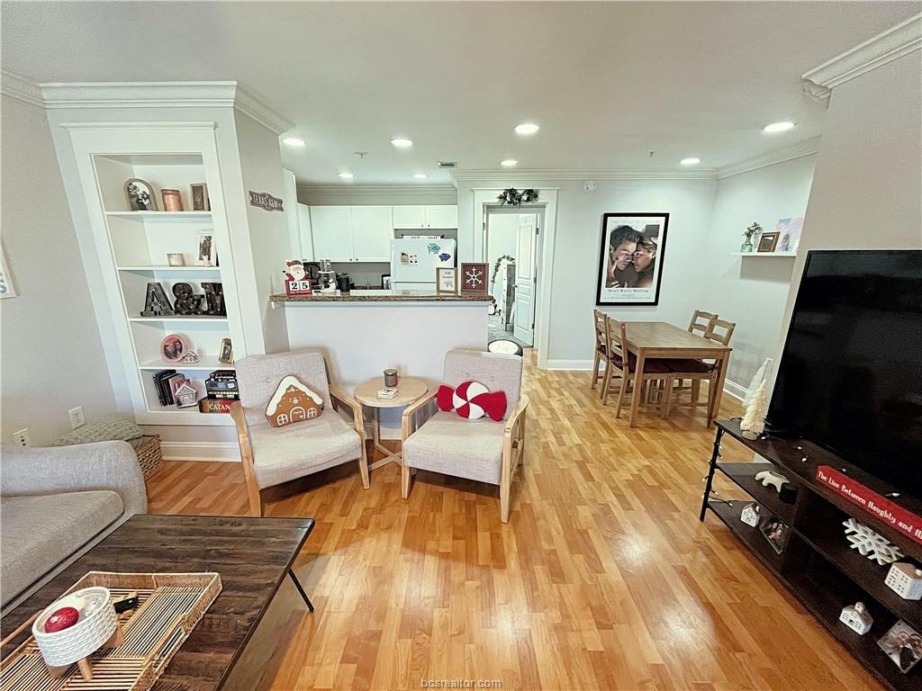 1725 Harvey Mitchell Pkwy S #2023 - Photo 5 of 23