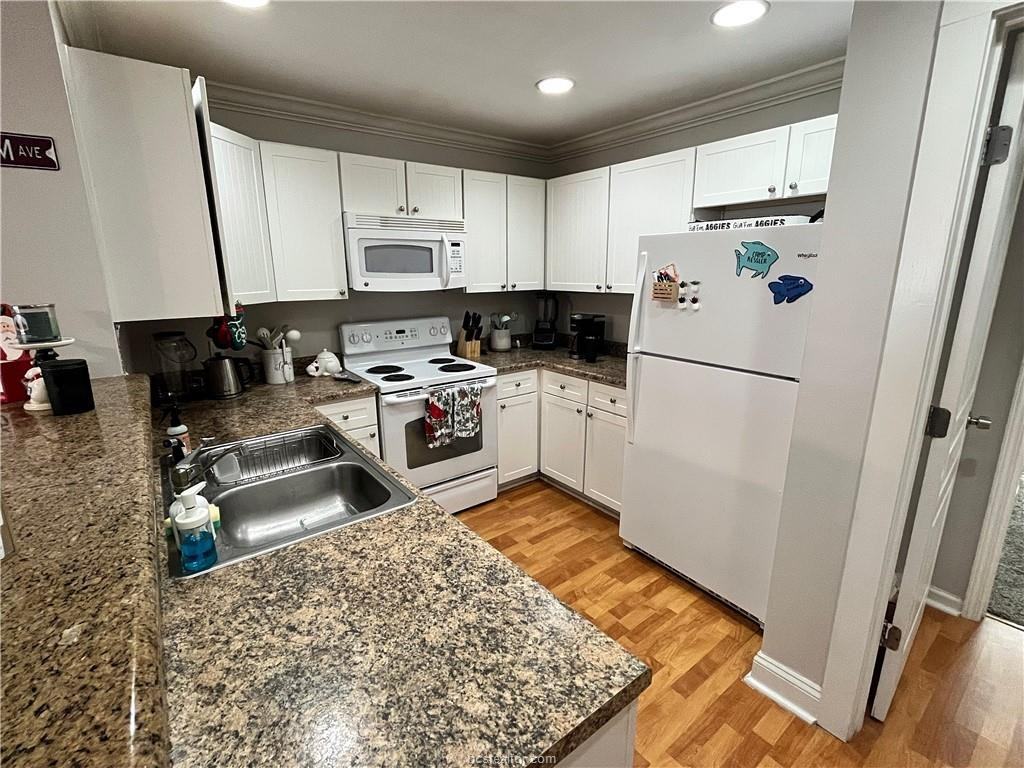 1725 Harvey Mitchell Pkwy S #2023 - Photo 6 of 23