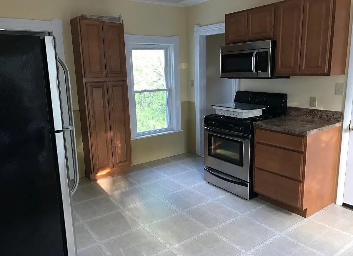 5 Stockholm St #2 - Photo 2 of 6