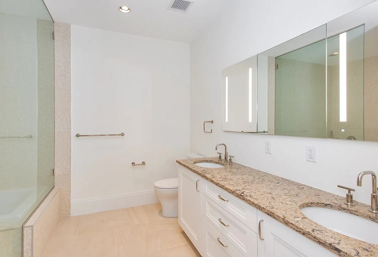 15 Kensington Rd #312 - Photo 5 of 9