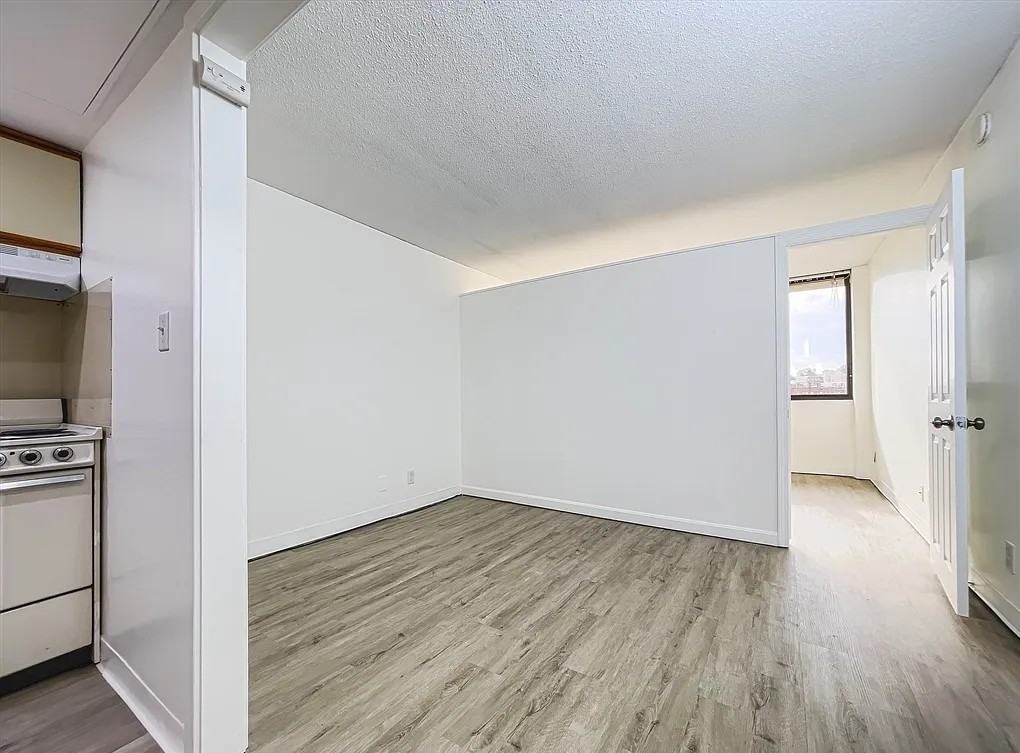 70 Southbridge St #705 - Photo 2 of 13