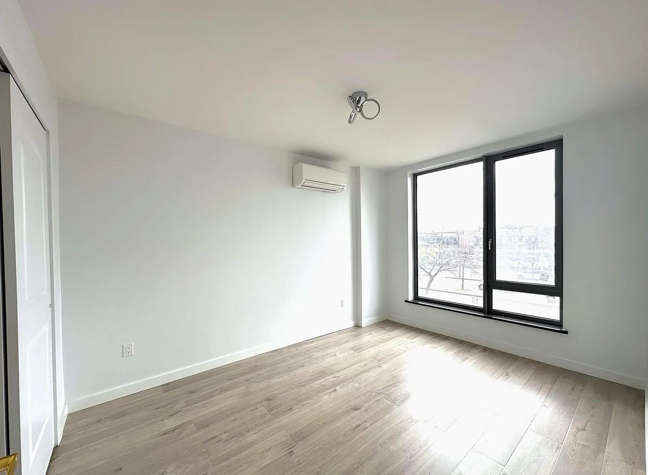 7065 Queens Blvd #3A - Photo 6 of 14