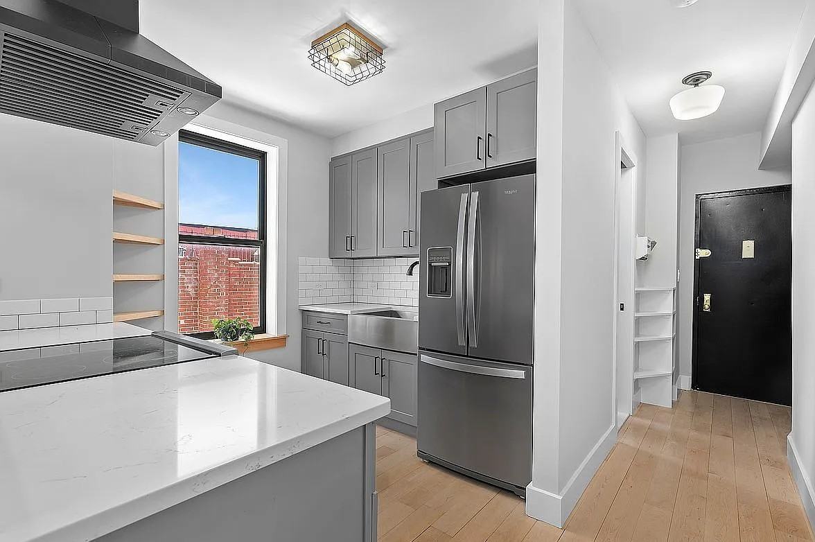 110 Division Ave #22 - Photo 3 of 10