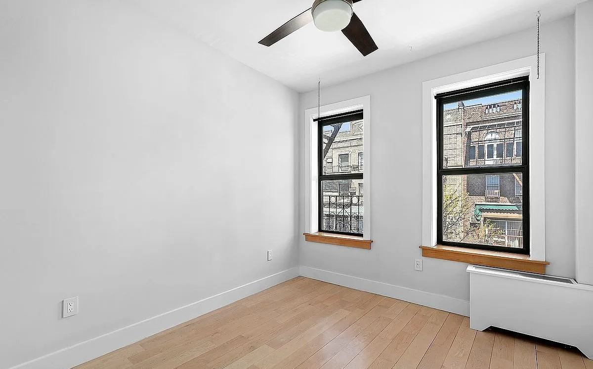 110 Division Ave #22 - Photo 7 of 10