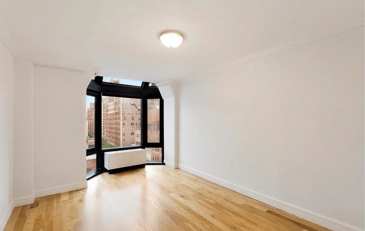 150 E 85th St #6B - Photo 4 of 10