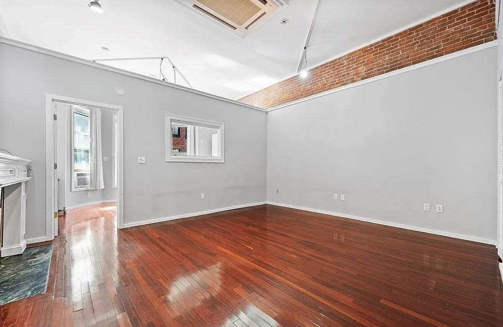 169 Beacon St #14 - Photo 3 of 9