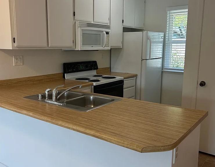 211 Stony Point Rd #J - Photo 4 of 14