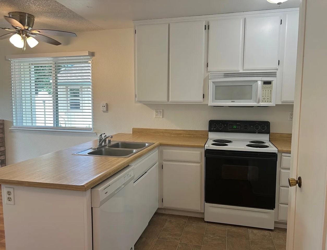 211 Stony Point Rd #J - Photo 6 of 14