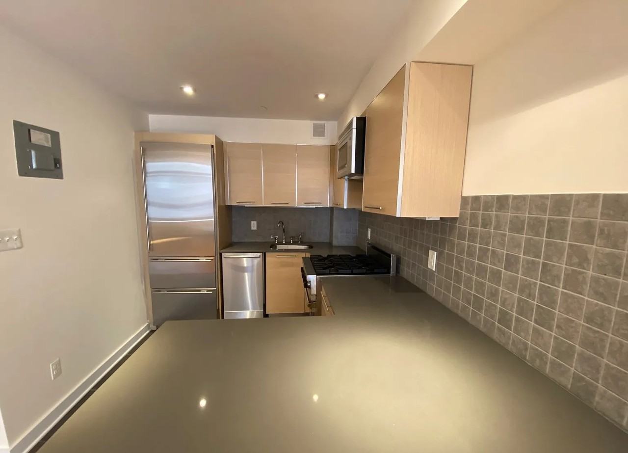 215 E 81st St #6G - Photo 5 of 12