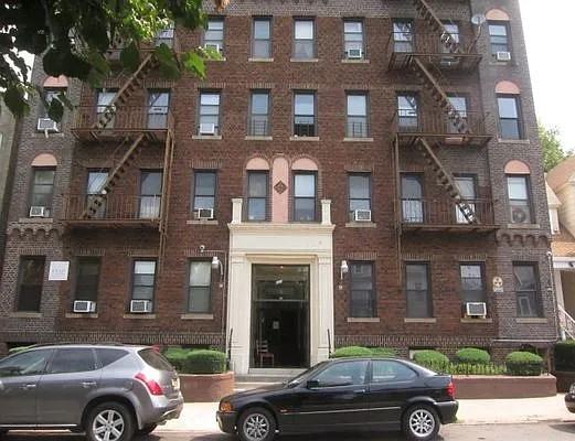 223 78th St #1F - Photo 7 of 17