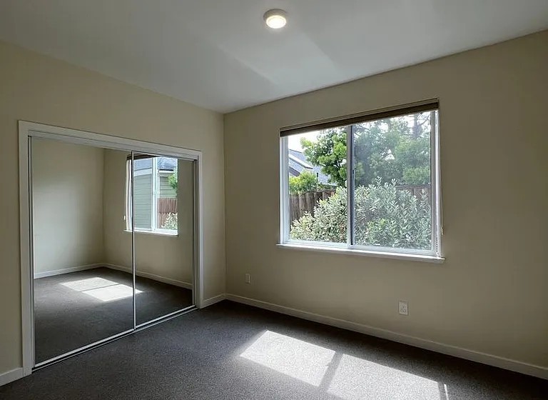 251 High St #B - Photo 5 of 14