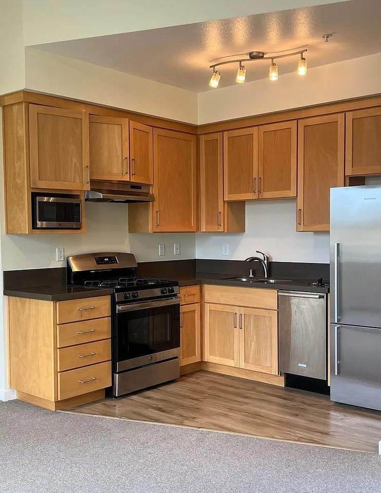 251 High St #B - Photo 7 of 14