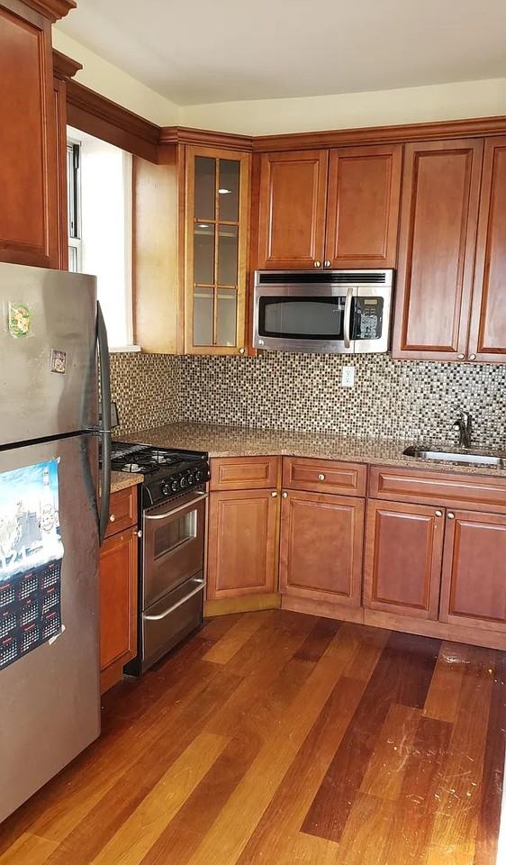 301 Brightwater Ct #6C - Photo 4 of 10