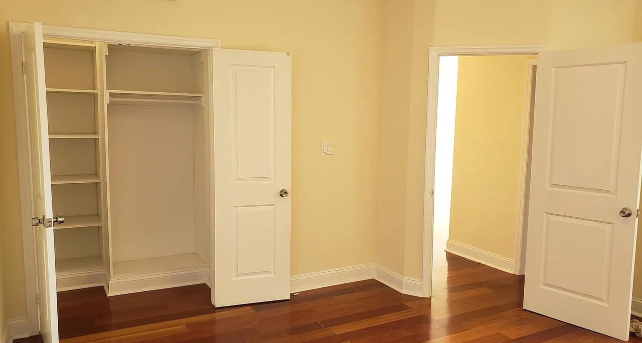 301 Brightwater Ct #6C - Photo 5 of 10