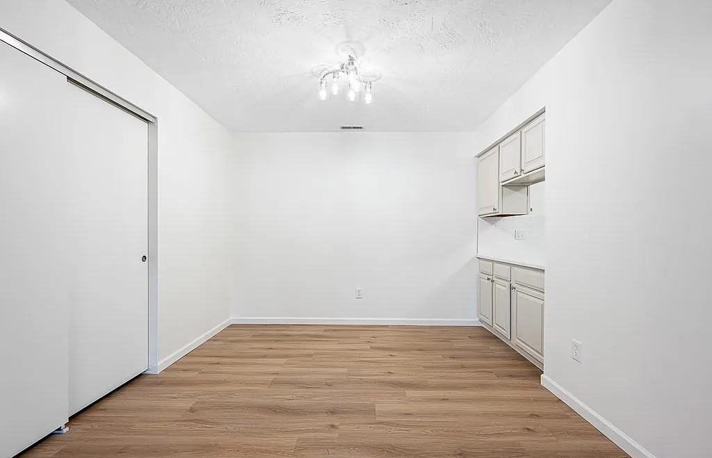 340 Sunderland Rd #43 - Photo 6 of 19