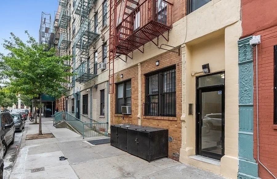 424 E 115th St #2A - Photo 2 of 8