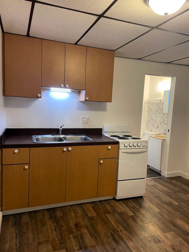 509 Center Rd #16 - Photo 3 of 4