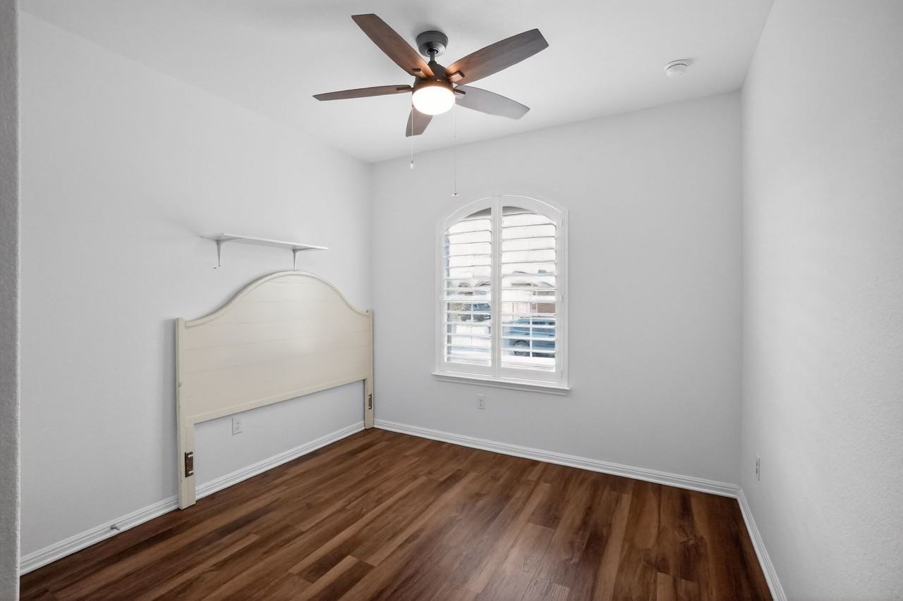 109 Shiner Ln - Photo 6 of 25