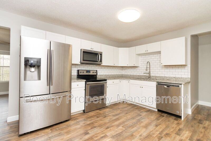 3629 Thrushwood Dr - Photo 4 of 20