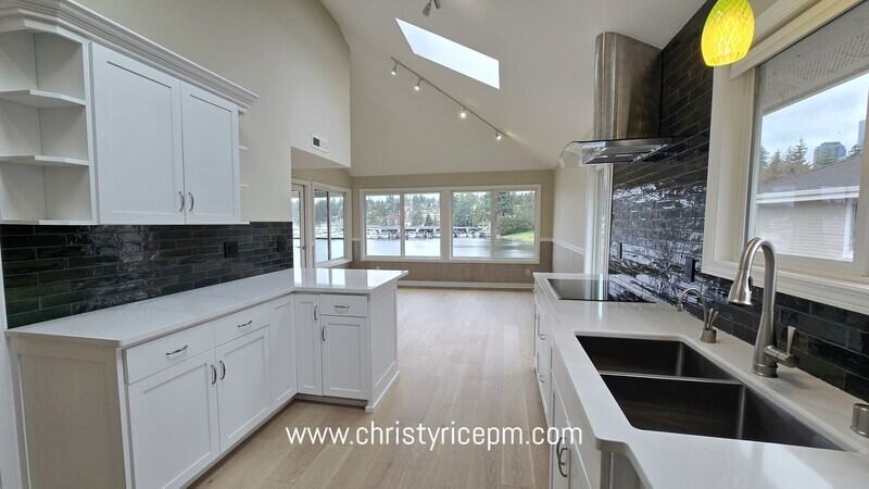 395 101st Ave Se - Photo 6 of 30