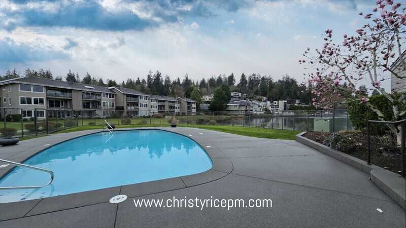 395 101st Ave Se - Photo 4 of 30