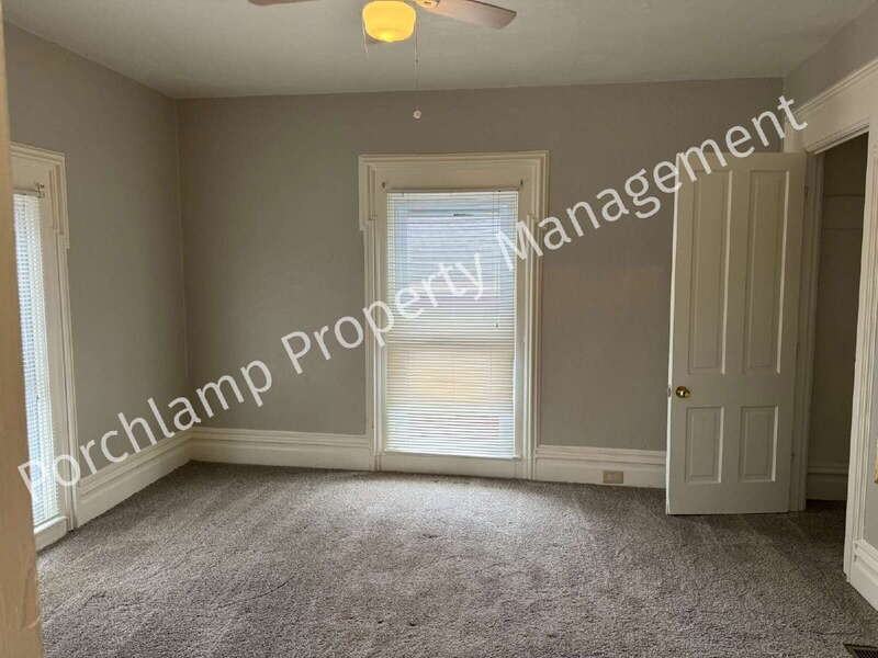 547 Coit Ave Ne #3 - Photo 7 of 10