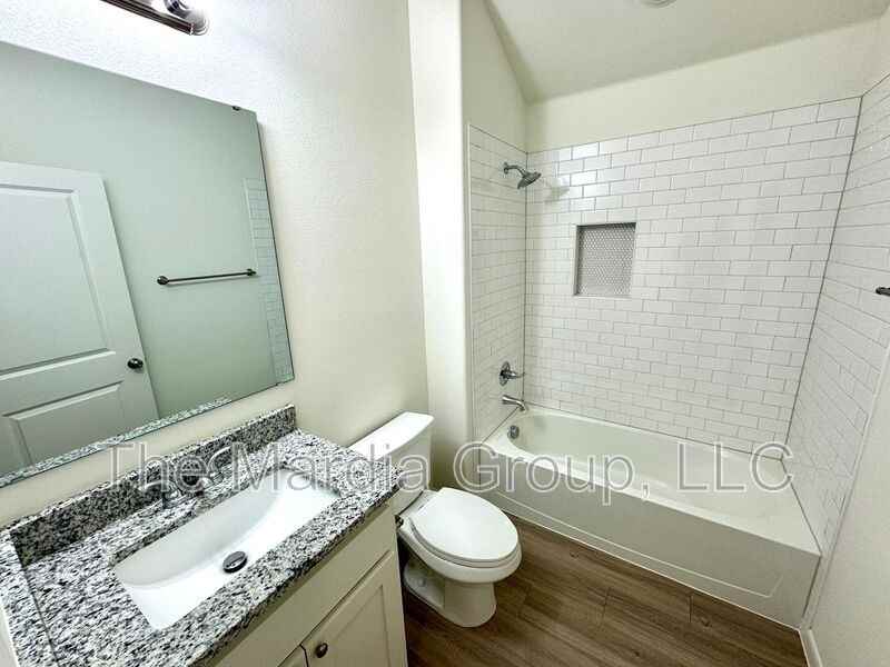 4910 Dry Creek Rd - Photo 6 of 9