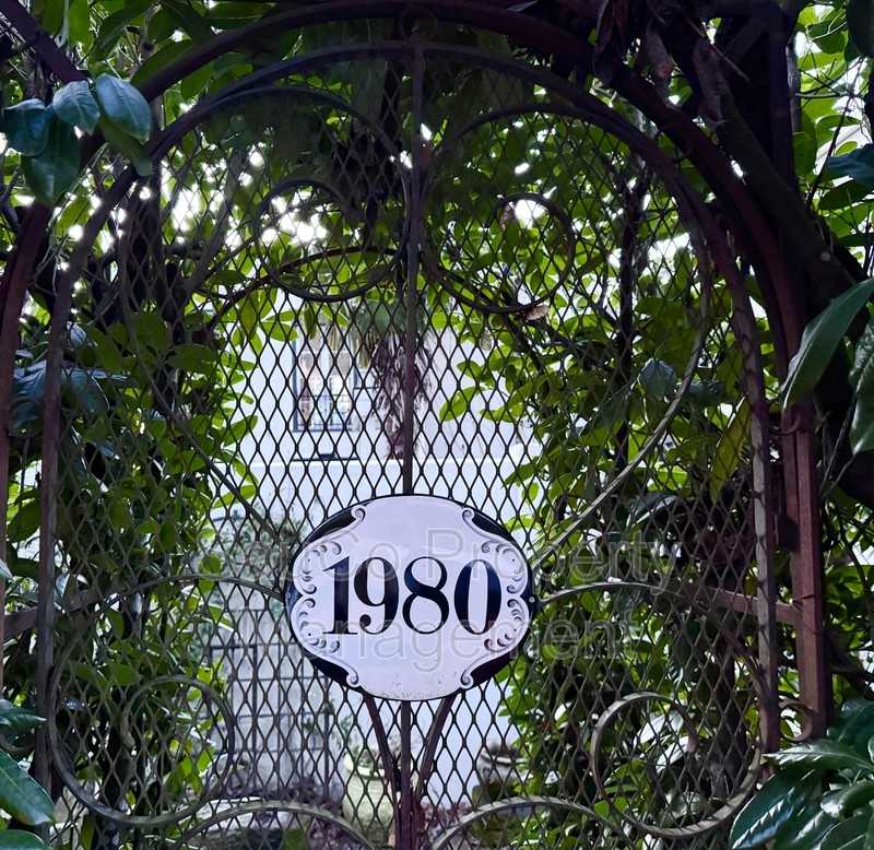 1980 Sw Terrace Dr - Photo 2 of 36