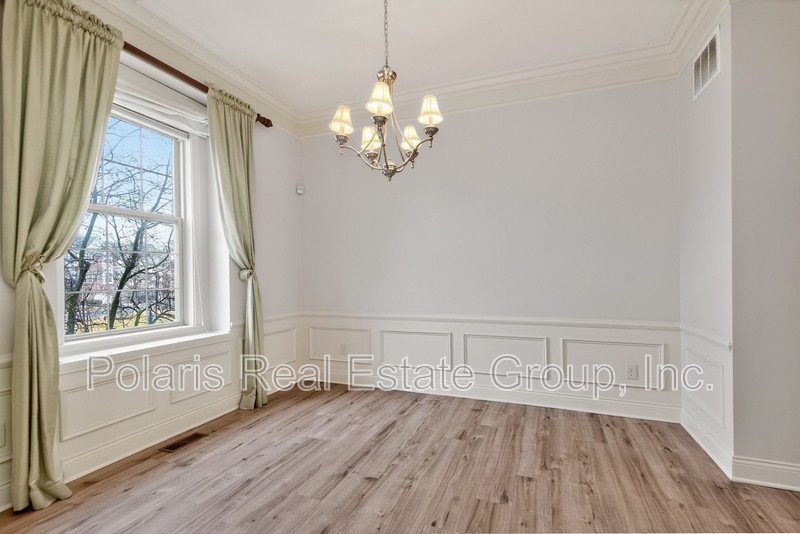 108 Manchester Dr - Photo 7 of 18