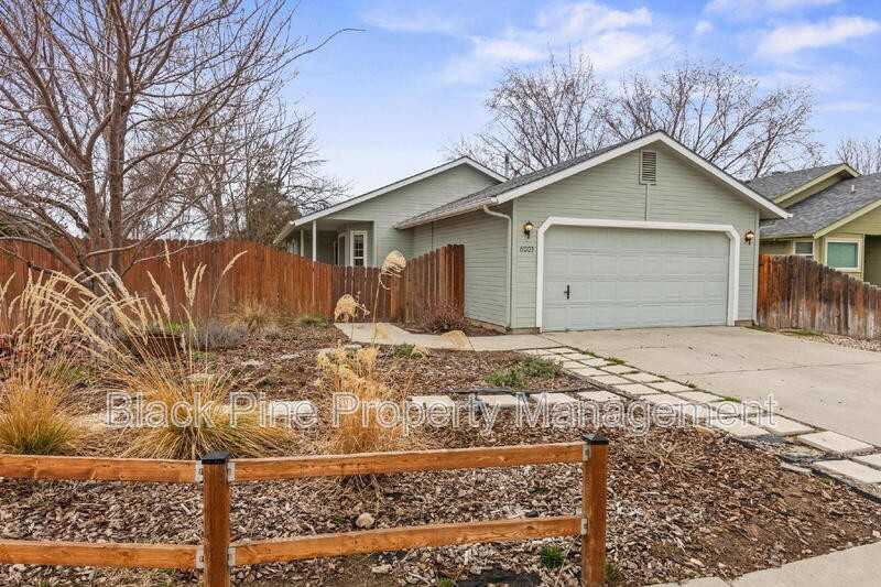 6003 N Waterside Pl - Photo 3 of 32