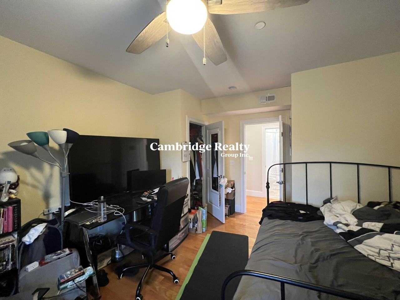 118 Holland St #3T - Photo 5 of 16