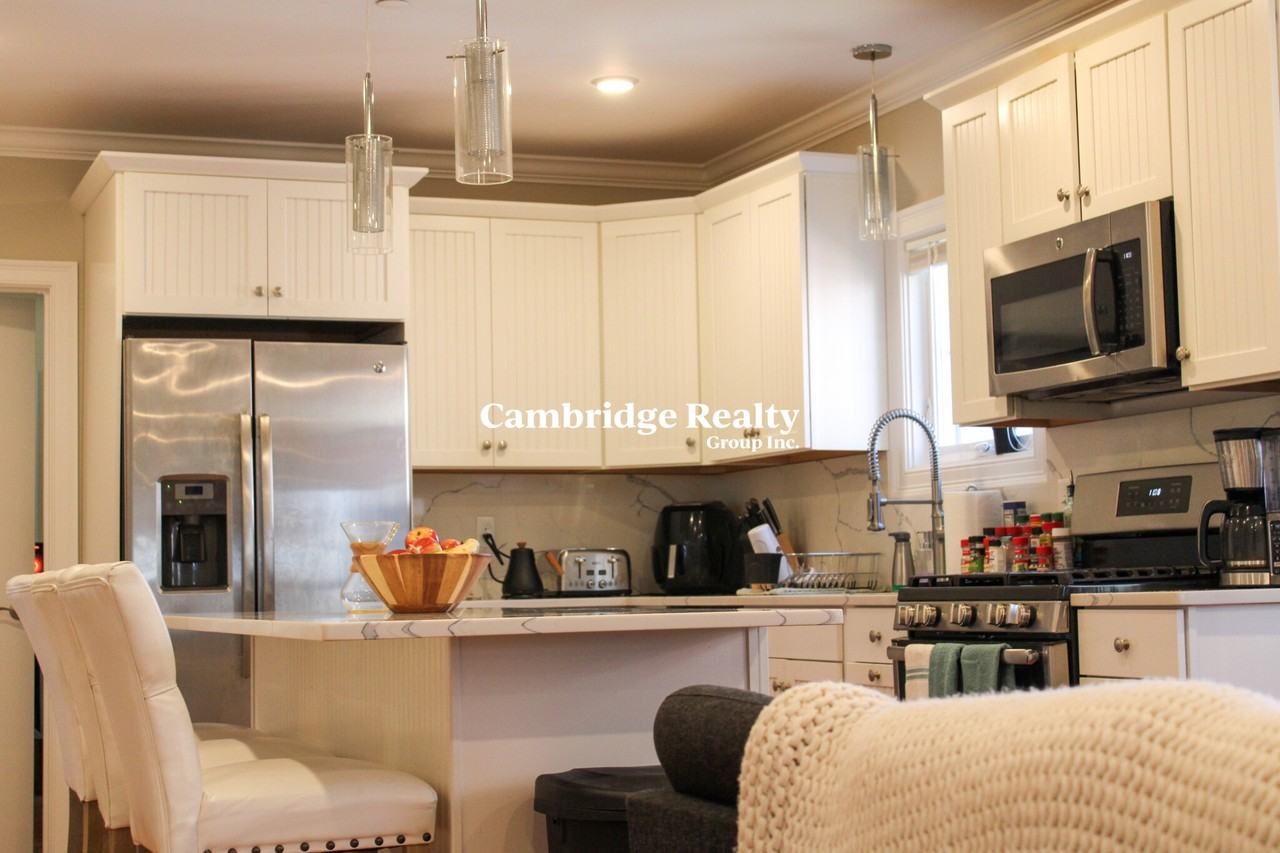 118 Holland St #2T - Photo 2 of 23