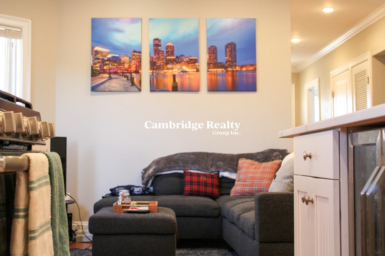 118 Holland St #2T - Photo 7 of 23