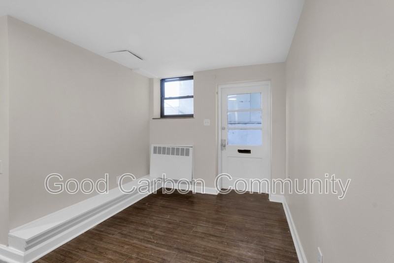 279 Linwood Ave #LBR - Photo 4 of 16